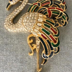 ヒロです！TRIFARI トリファリ ブローチ　鳥　チェーン　レトロ Trifari bird brooch - Etsy 日本