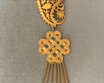 Massive JUDITH LEIBER Signed PAISLEY Love Knot & Fringe 12” Long Pendant Chain Necklace Gold Metal Vintage Designer Runway Couture Statement