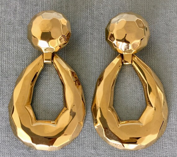 Yellow Gold Hammered Teardrop Earrings – D & H Jewelers