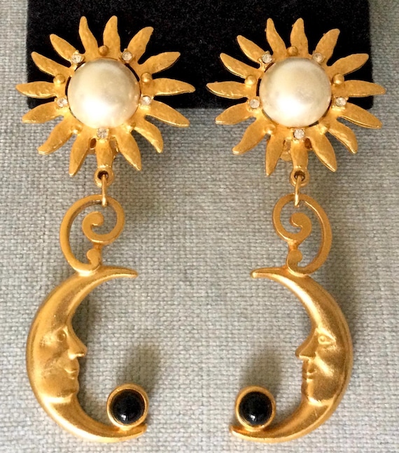 Charm Metal Smaller Drop/ pair Charm Metal Smaller Drop/ pair
