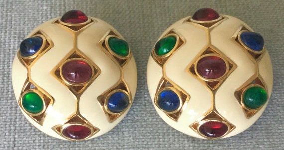 Vintage Chanel Faux pearl clip on earrings, Gold tone, c1980s - Ruby Lane