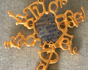 Je T’aime LANCOME Paris Signed MODERNIST SUN Ode To Love French Poem Words Huge Brooch Pin Lucite Gold Metal Vintage Runway Couture Designer