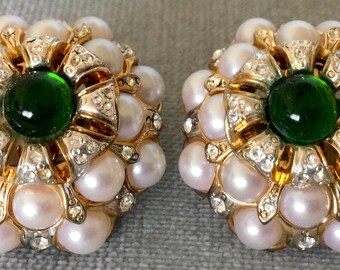 Chic VELLANO Signed DOMED PEARLS Emerald Green Cabochon Art Deco Clip Earrings Crystals Gold Metal Vintage Designer Runway Couture Art Deco