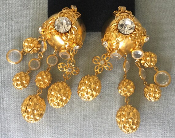 Massive 3 5/8” JRM Signed BAROQUE CLUSTER Shoulde… - image 2