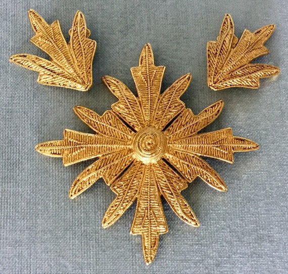 Dauplaise brooch on sale