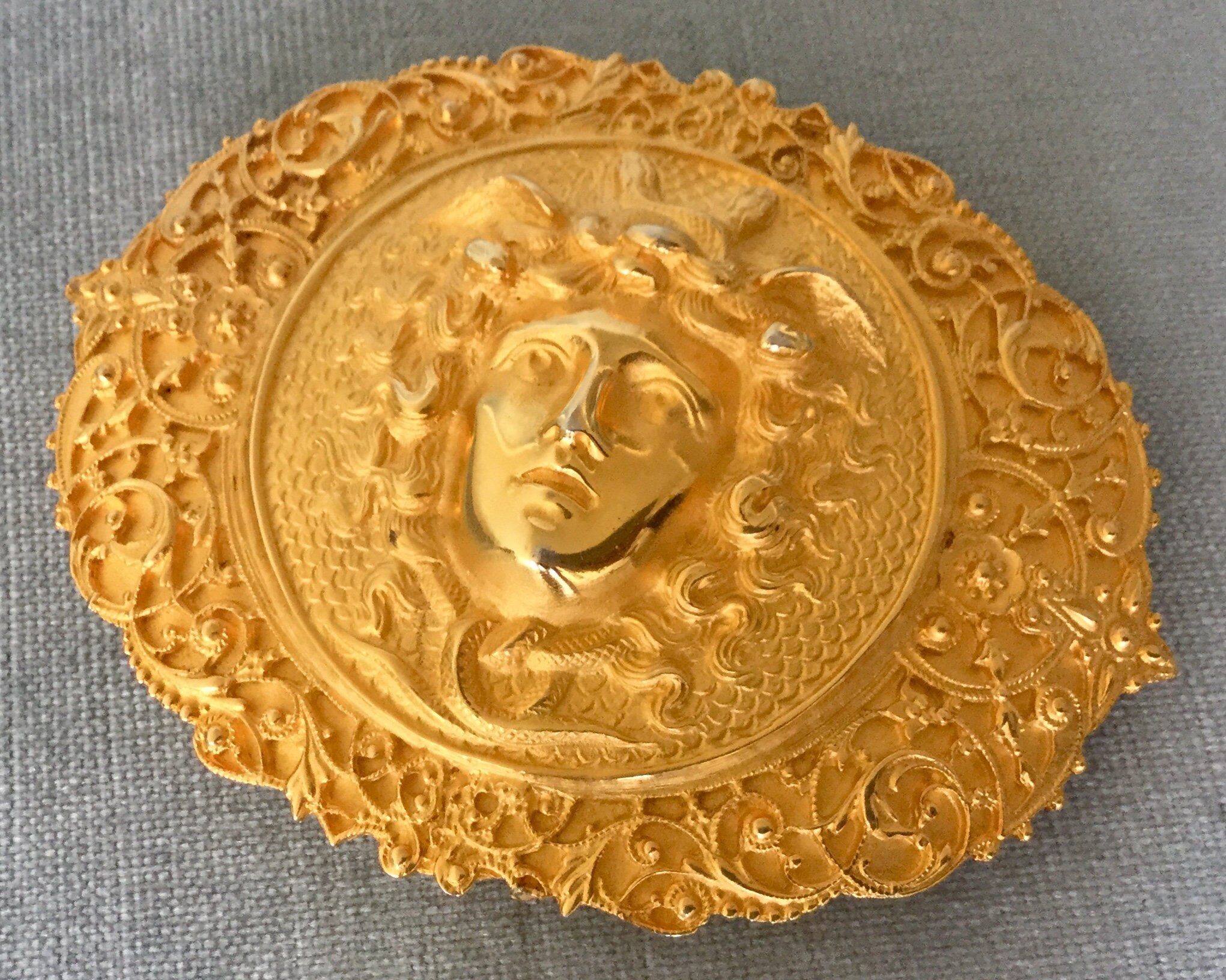 Doreen Ryan Gold Medusa Belt Buckle‎ Belt Buckle Doreen Ryan Rabbit Signed DR 1995 Gold Metal  main image 3