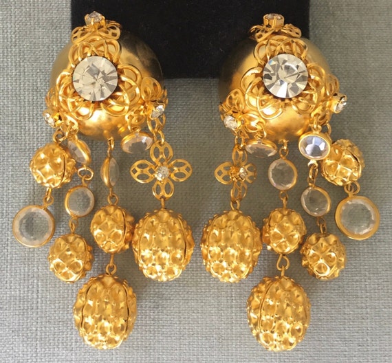 Massive 3 5/8” JRM Signed BAROQUE CLUSTER Shoulde… - image 1