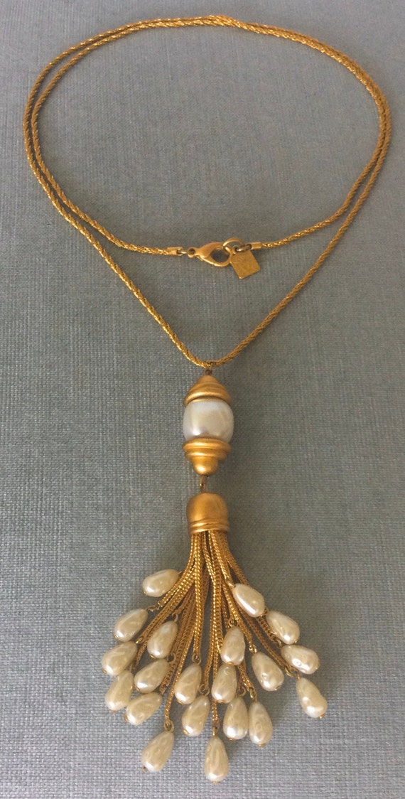 Chic ANNE KLEIN Signed Pearl TASSEL 4 5/8” Pendan… - image 5