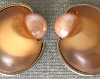 Boucles D'oreilles Vintage Fabrice Paris - Décor Lucite - Fermoir Clips - Occasion En Bon état