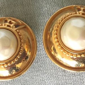 Iconic FENDI Signed Baroque PEARL & LOGO Etruscan Round Earrings Gold Metal Vintage Designer Runway Couture Italy Art Deco Big Statement image 4