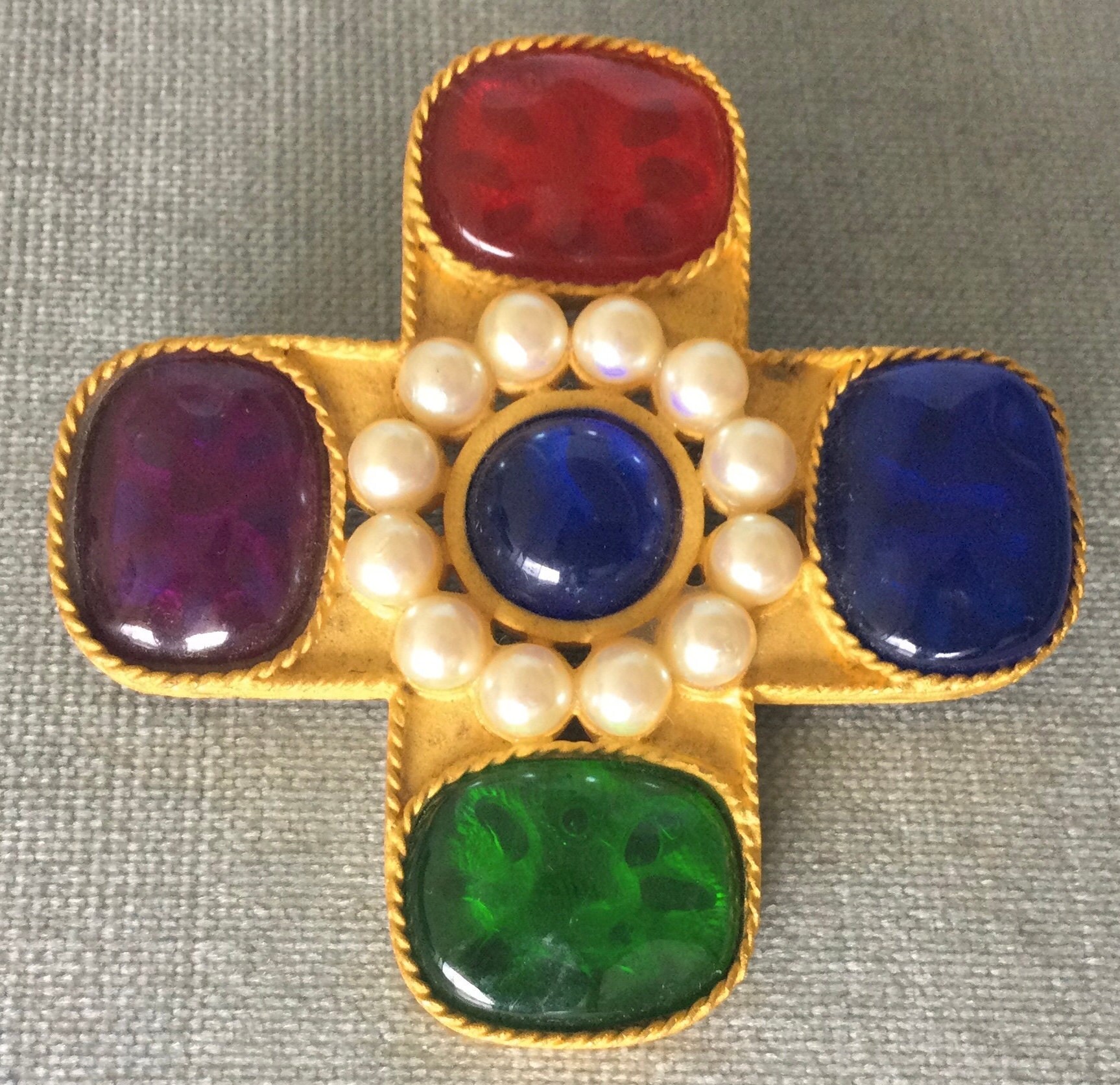 Ann taylor brooch hot sale