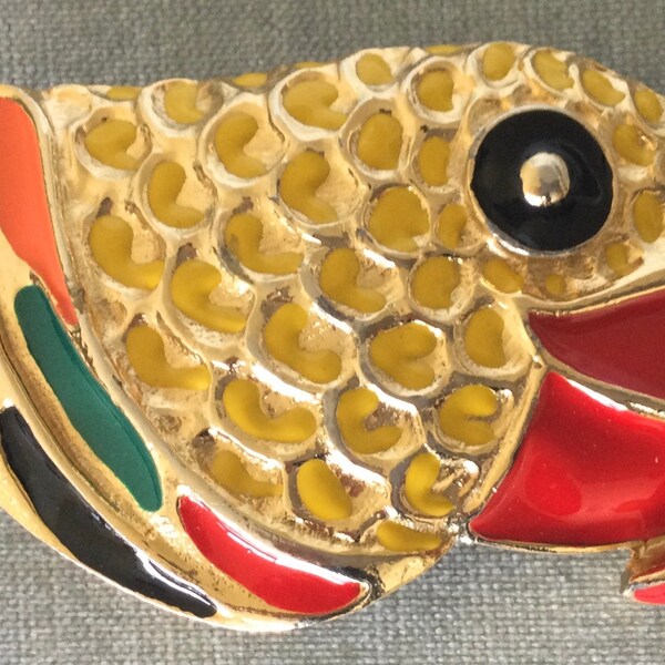 Vibrant MIMI DI N Signed PARROT’s Head Multicolor Enamel Belt Buckle Gold Metal Vintage Designer Couture Runway Big Statement Animal Large