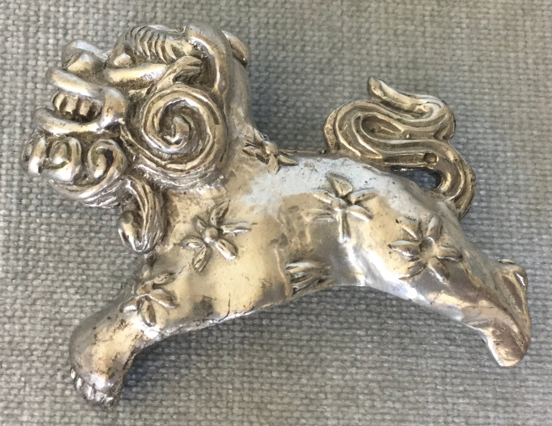 Trifari dog brooch - Etsy 日本
