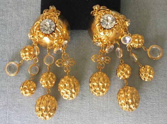 Massive 3 5/8” JRM Signed BAROQUE CLUSTER Shoulde… - image 3