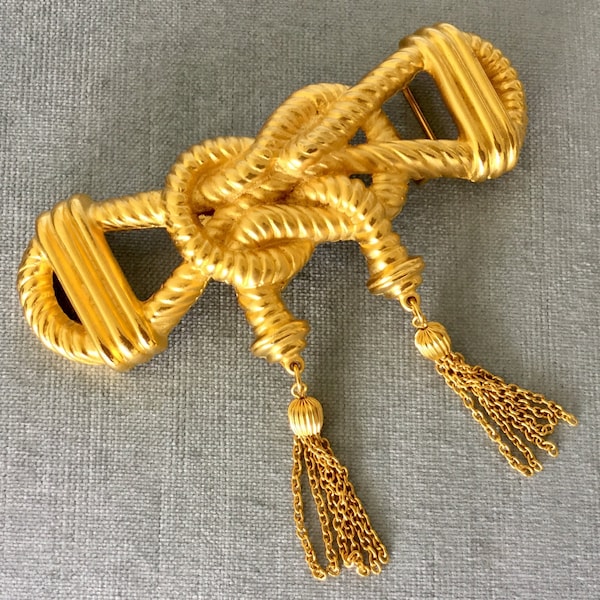Chic DOREEN RYAN Signed BOW Big Knot w/Multichain Tassels  Art Deco 5” Wide Belt Buckle Gold Metal Vintage Designer Runway Couture Statement