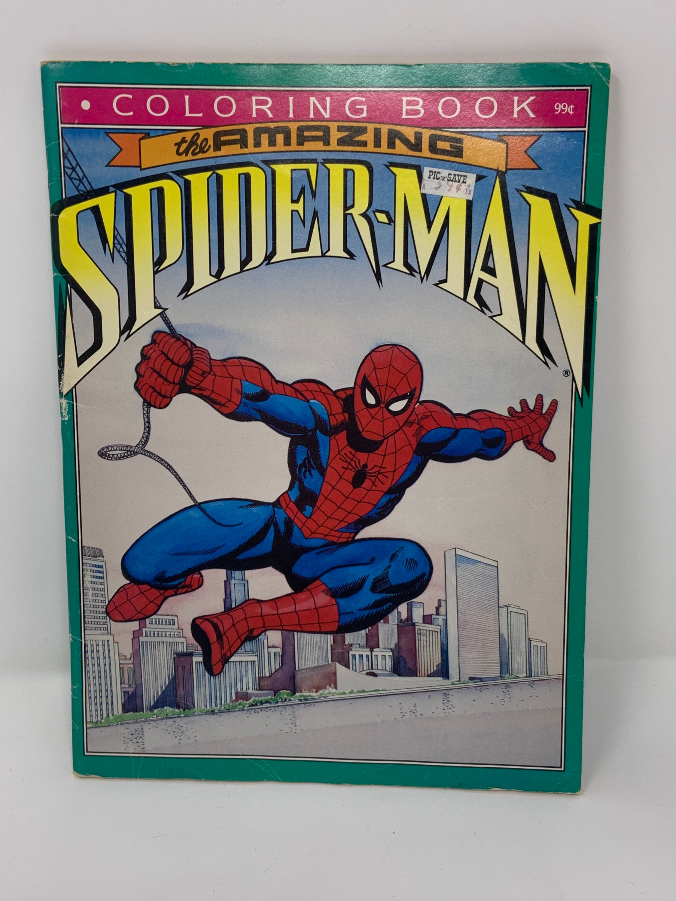 Spiderman Coloring Book: 40 Artistic Ilustrations for Kids of All