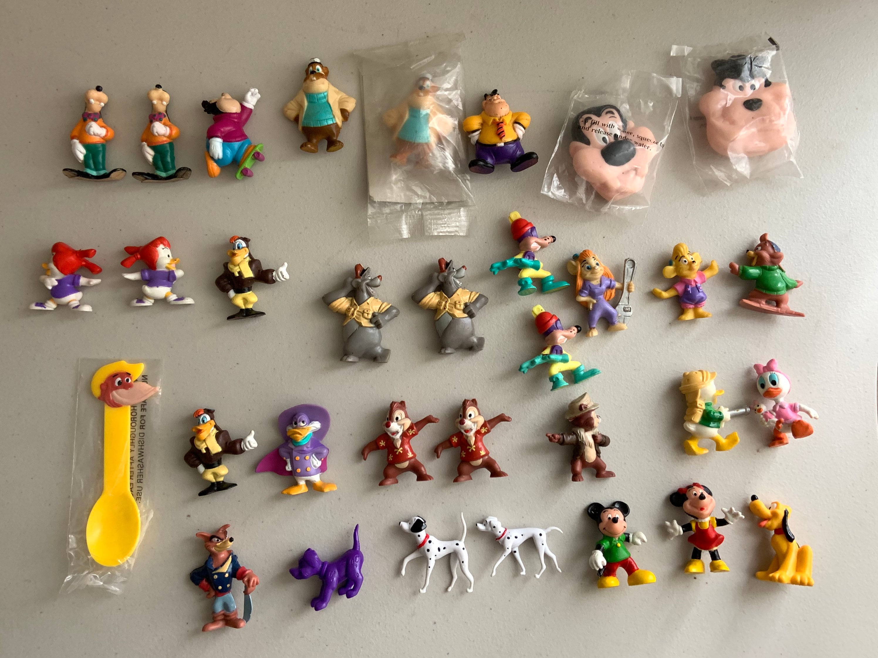 33 Pc Cereal Prize Lot Disney Kellogg's Cereal - Mickey Goofy