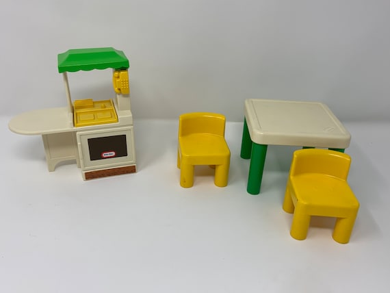 Chaises de table de cuisine de jeu de maison de poupée Little Tikes vintage  -  Canada