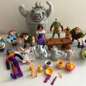 Disney’s Hunchback of Notre Dame Lot of 15+ Toys Figures Quasimodo Burger King