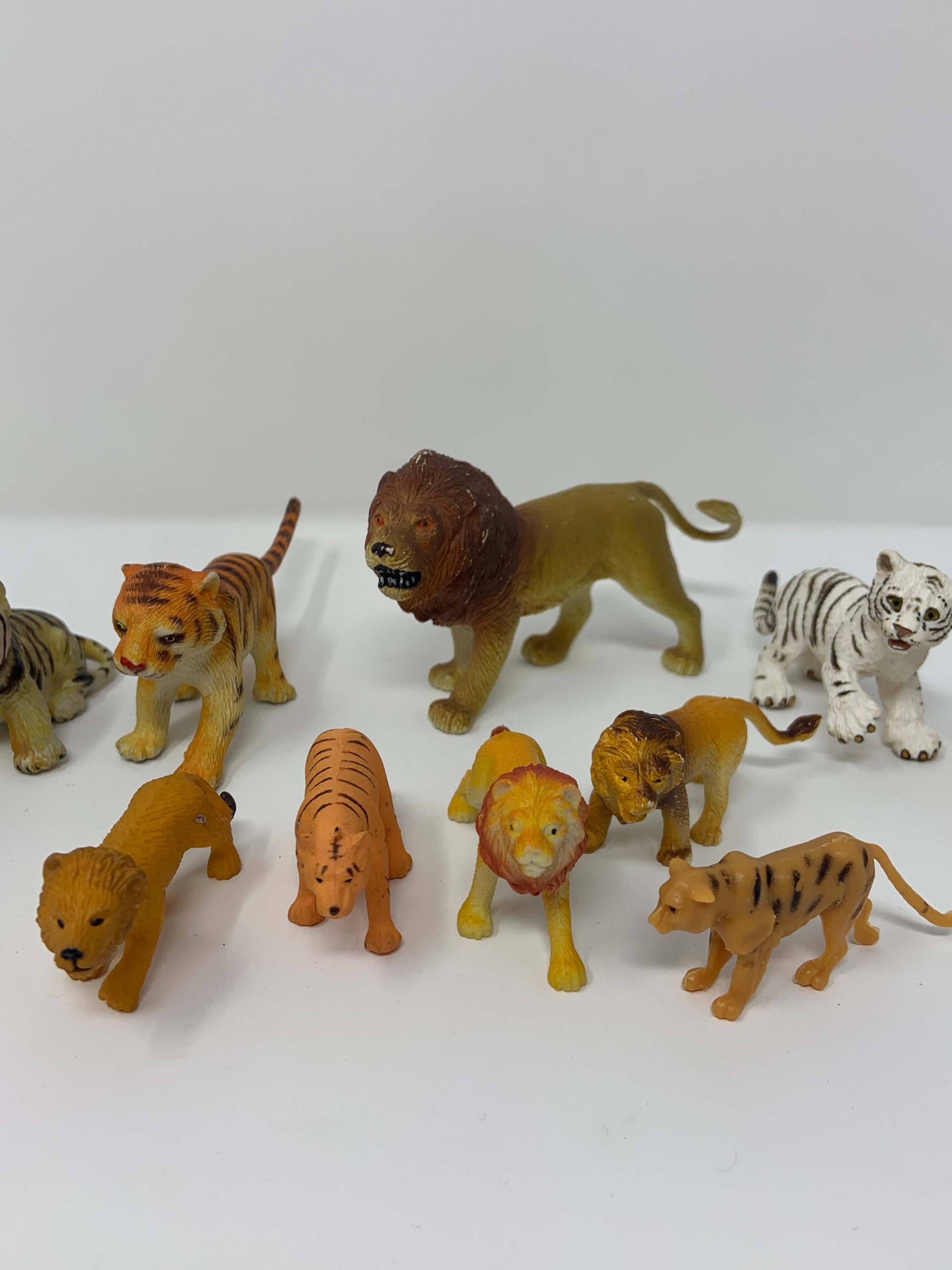 Figurine Chat Farceur - Tigré