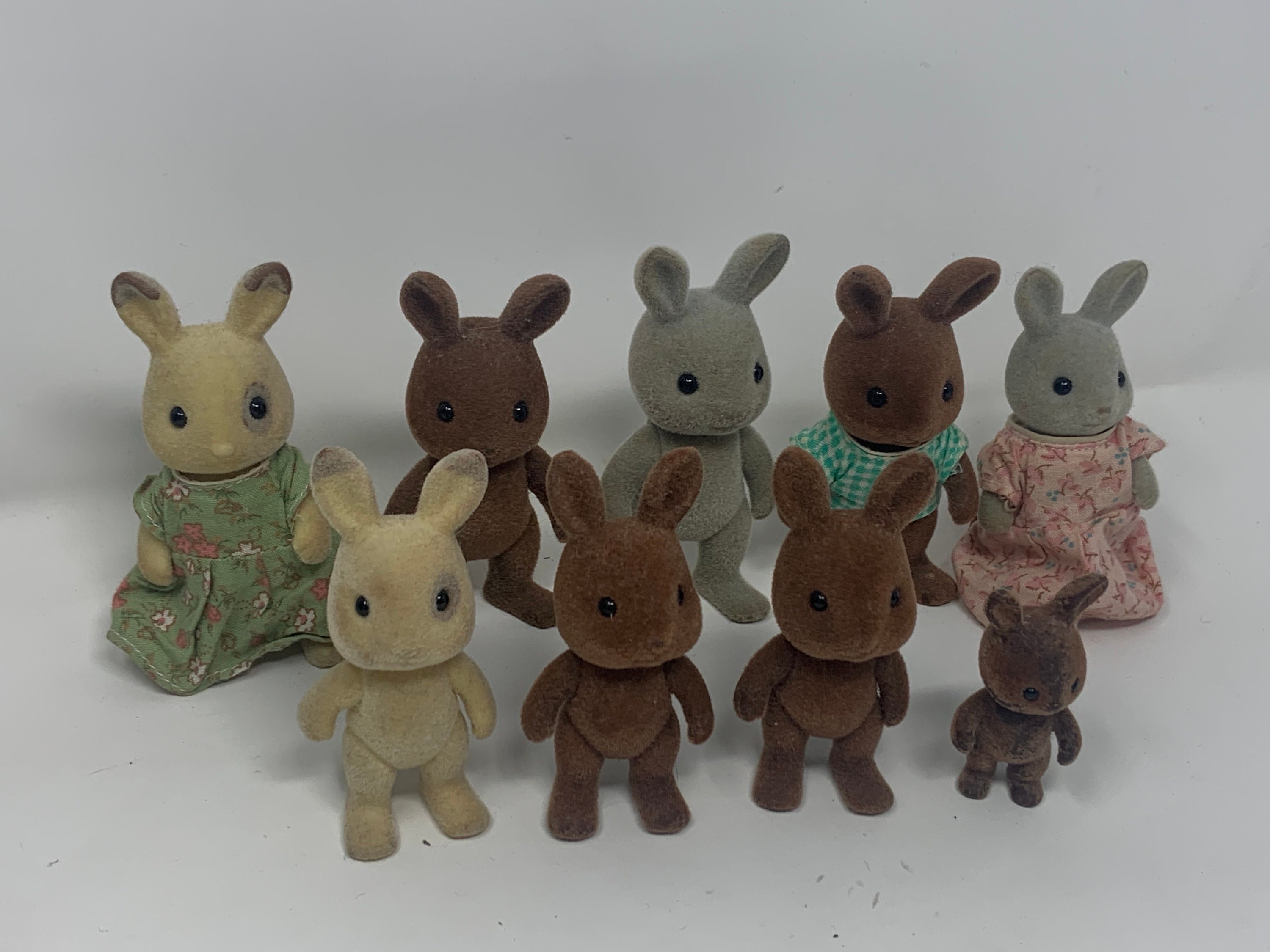9 Pc Bunny Family Lot - Maple Town Story / Sylvanian 9 Pc Bunny Family Lot - Maple Town Story / Sylvanian