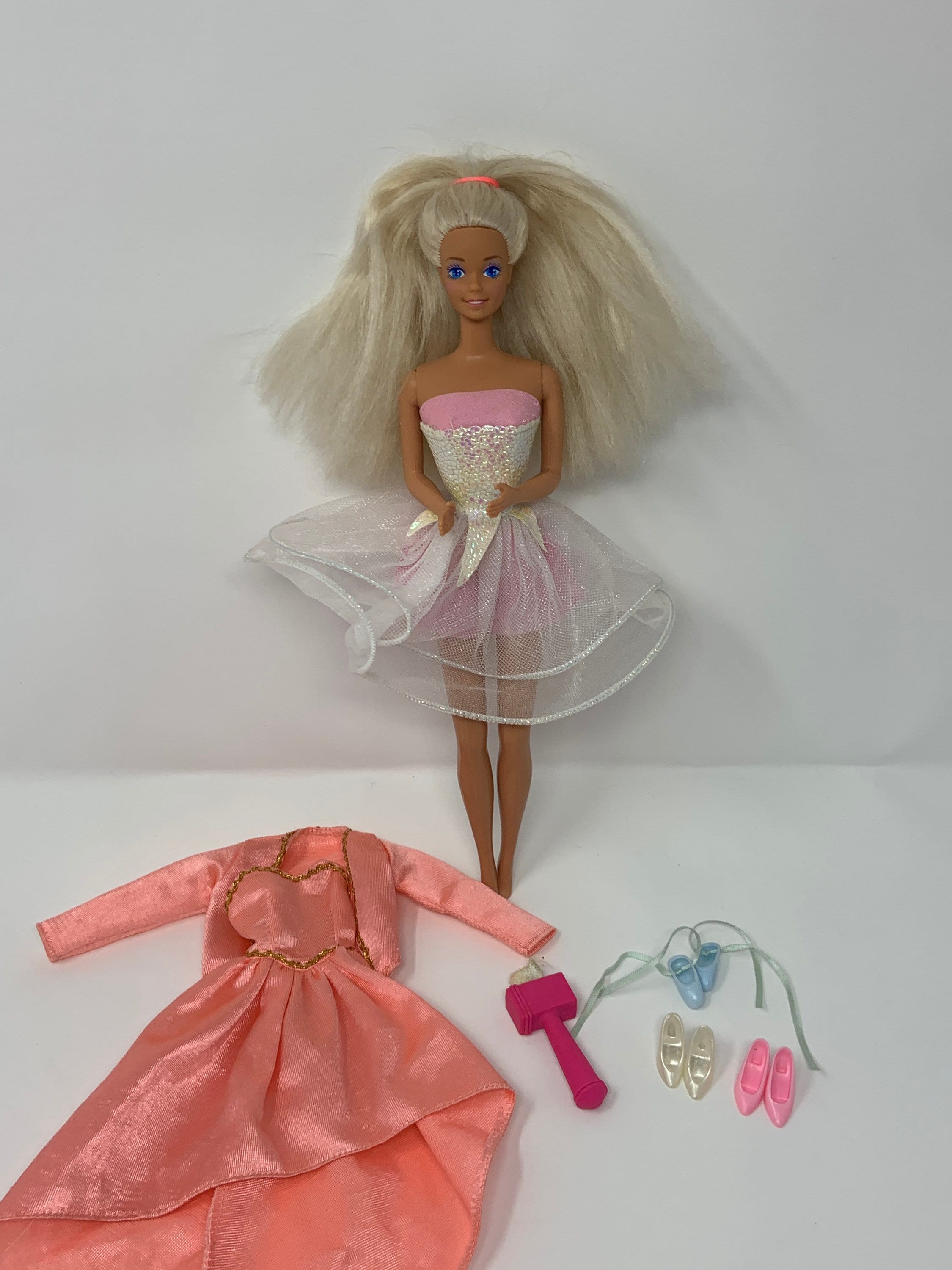 Vintage Dance Magic Barbie (#4836) W/extra Outfit, Shoes Makeup