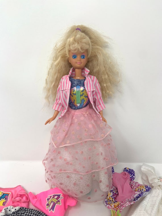 Group Of 15+ Vintage Mattel Barbie Clothes And Accessories Auction