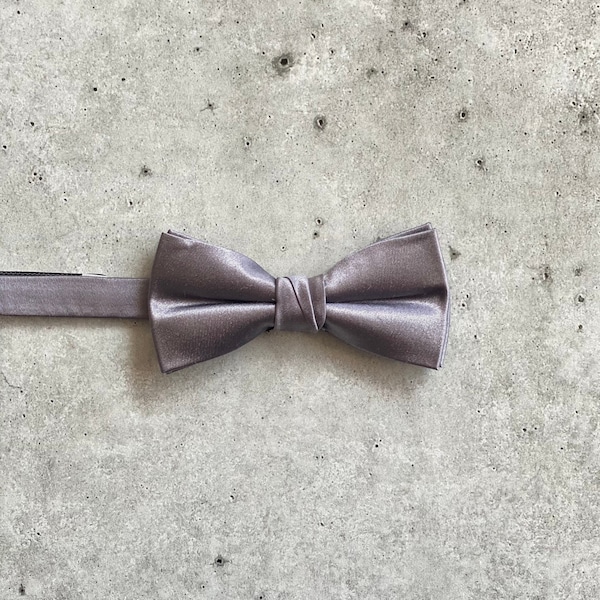 Dusty Lavender Gray Satin Silk Bow Ties for Men Wedding Bow Ties For Groomsmen Bohemian Wedding