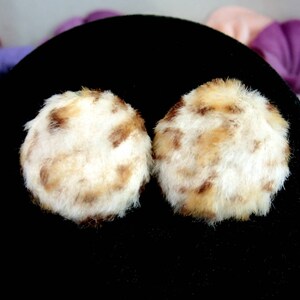 Fuzzy FUR CLIP On EARRINGS Vintage White Beige with Brown Furry, Goldtone  Round Metal Clips 1" Diameter