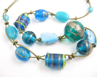 BLUE GLASS Bead Vintage NECKLACE Goldtone Glitter Swirls 19" Length