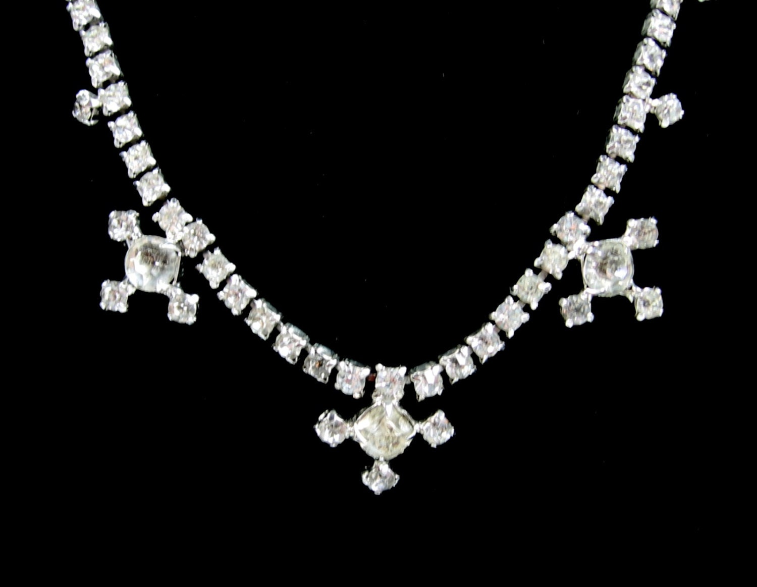 Vintage RHINESTONE CROSSES NECKLACE in Silvertone Choker Length 18