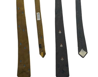 Lot de 2 ~ cravates vintage des années 1950 / 1960 ~ Brodées / Atomic / Club ~ Cravates des années 50 / 60 ~ Grenadine