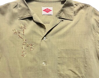 Vintage 1950s Atomic Era Embroidered RAYON Sport Shirt ~ M ~ Loop / Camp Collar ~ VLV / Elvis ~ Fleck
