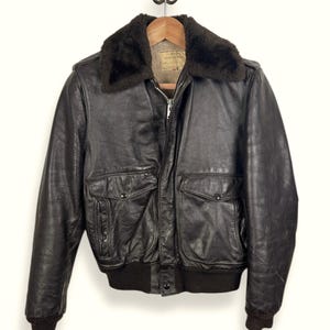 ジャケット・アウター vintage AVIREX G-2 leather flight jacket Vintage Avirex Jacket Type G-2 U.S Navy Leather Bomber