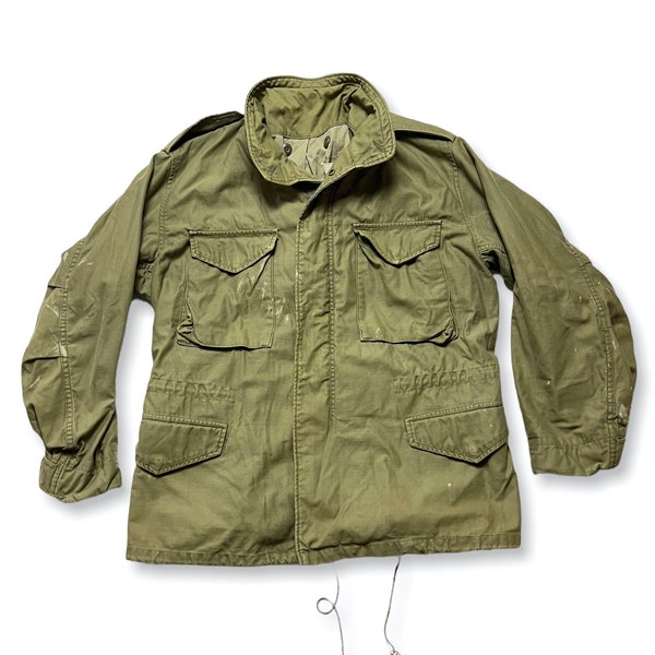 Vintage 1970s US Army M-1965 Field Jacket ~ Medium Regular ~ Military Uniform ~ Vietnam War ~ Work Wear ~ M-65 ~ Distressed / Paint Splatter