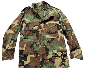 Vintage 1990s US Army M-1965 Camouflage Field Jacket ~ size Medium Regular ~ Coat ~ Military Uniform ~ Woodland Camo ~