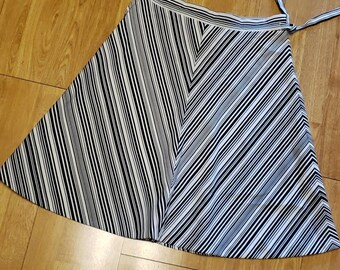 Vintage Malouf of Dallas B/W skirt sz 8