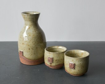 Sake set Moss glaze carafe & 3 cups
