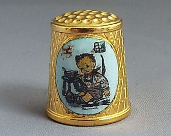 Gold-Plated Hummel Thimble - Captive