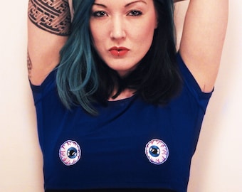 Blaues transparentes Crop Top mit Bloody Augapfel Stickereien