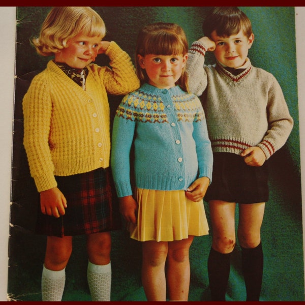 Carnet de modèles de cardigans en tricot pour enfants, pulls et pulls pour enfants, tailles garçons et filles de 1 à 6, mode préscolaire Patons Beehive 110