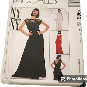 Molde de costura McCalls 7986 para vestido de noite ou de noiva, estilo sereia, tamanhos femininos 10, 12 e 14, Coleção Nova York, sem cortes.