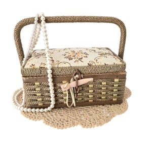 Small Sewing Basket /Box Vintage from the 1960s EXCELLENT condition gold color satin interior, fiber wood construction, tapestry fabric top