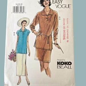Könnte beinhalten: Ein Vintage-Schnittmuster mit dem Titel "Very Easy Vogue" mit Illustrationen von zwei Damenoutfits. Das Muster enthält die Größen 14, 16 und 18. Entworfen von Koko Beall.
