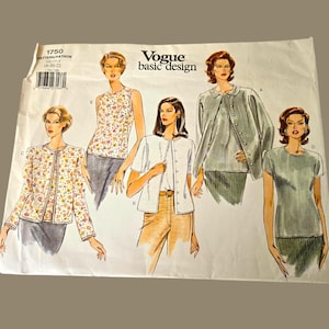 Peut inclure: Patron de couture Vogue basic design avec des illustrations de hauts, vestes et jupes pour femmes. Le patron comprend une veste fleurie, un haut à manches courtes et une chemise boutonnée.