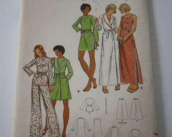Women's Robe and Nightgown Pattern Size 10 Long or Short Housecoat, Pajamas and bed shirt Patterns, UNCUT Butterick 3209 sewing pattern