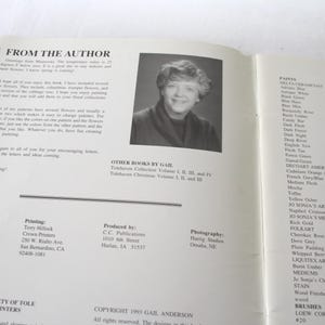 Tolehaven-samlingen volym V 5, Tole-målningsmönsterbok av Gail Anderson måla rosor, blommor, jordgubbar på träbricka, låda, korglock bild 2
