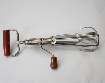 Vintage Hand Mixer /Egg Beater with WOODEN Handle stainless steel very good condition, Country Farmhouse Kitchen Utensils