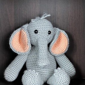 Ellie Elephant, Parlor Pal