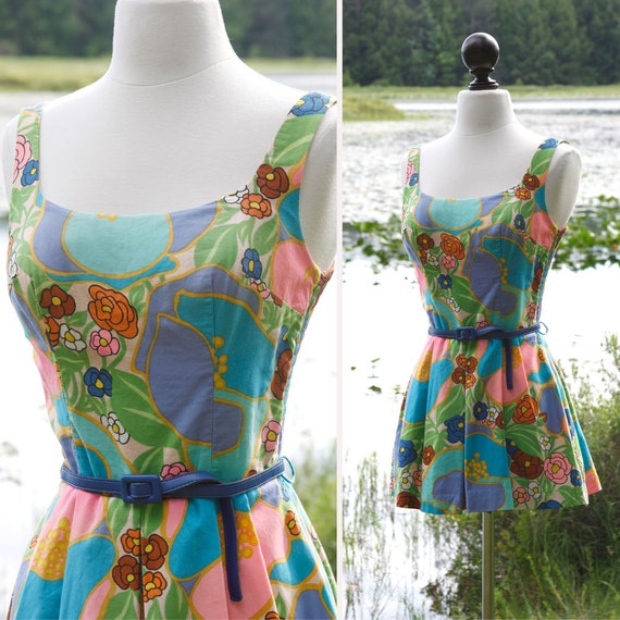 vintage 1960s bathing suit <> 60s bright floral pr
